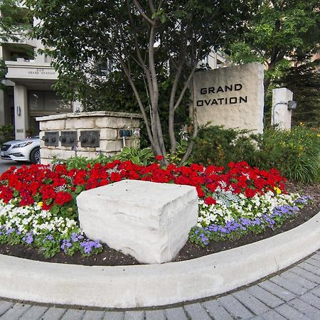 Maplewood Suites - Square One Mississauga Luaran gambar