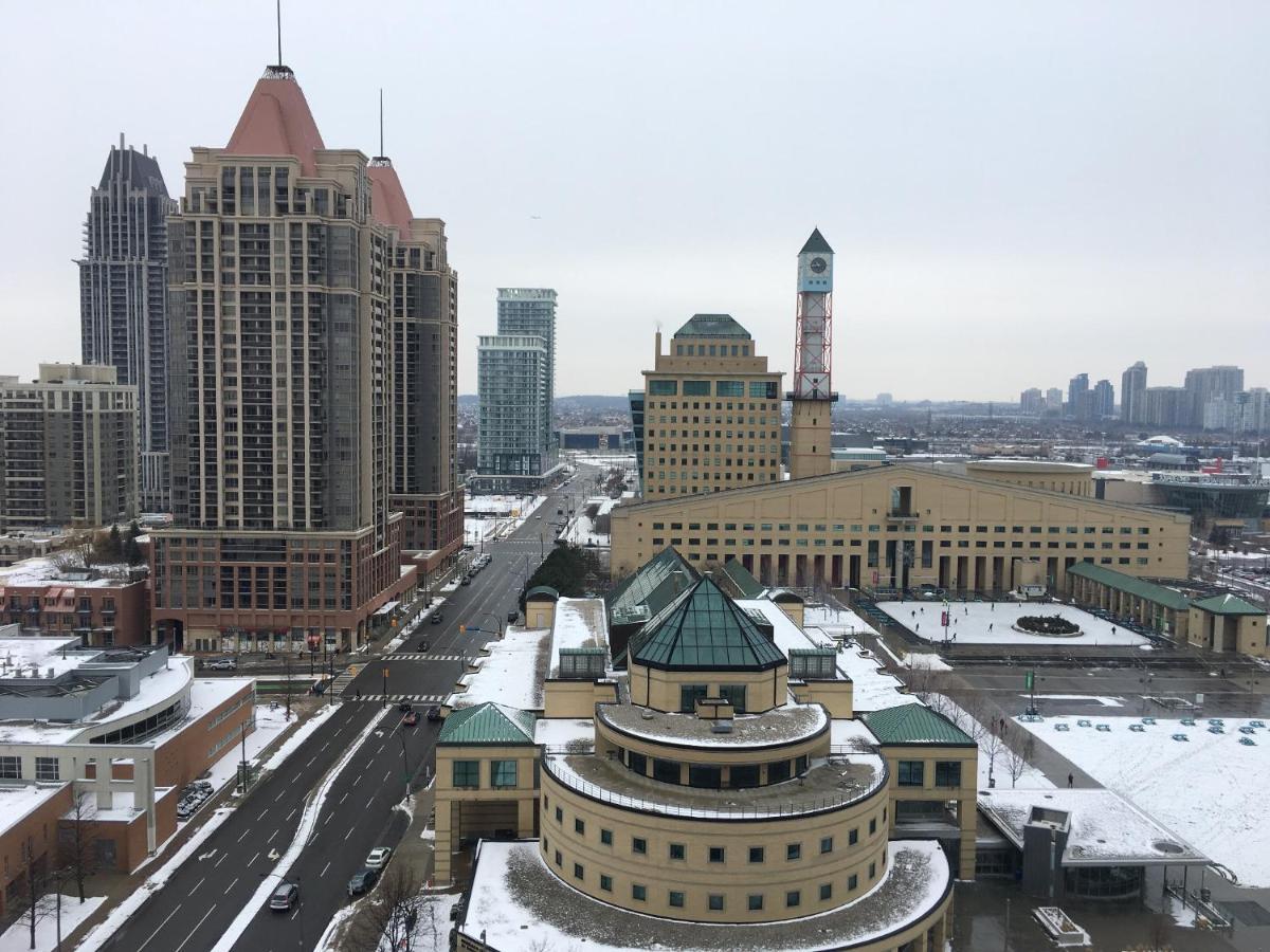 Maplewood Suites - Square One Mississauga Luaran gambar