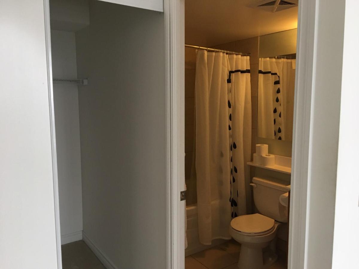 Maplewood Suites - Square One Mississauga Luaran gambar