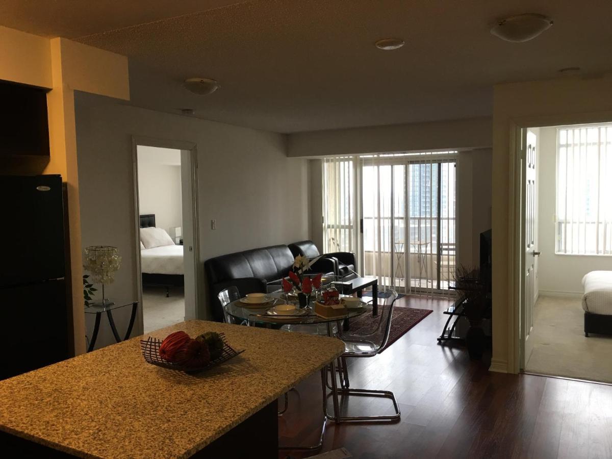Maplewood Suites - Square One Mississauga Luaran gambar