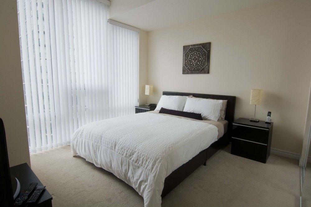 Maplewood Suites - Square One Mississauga Luaran gambar