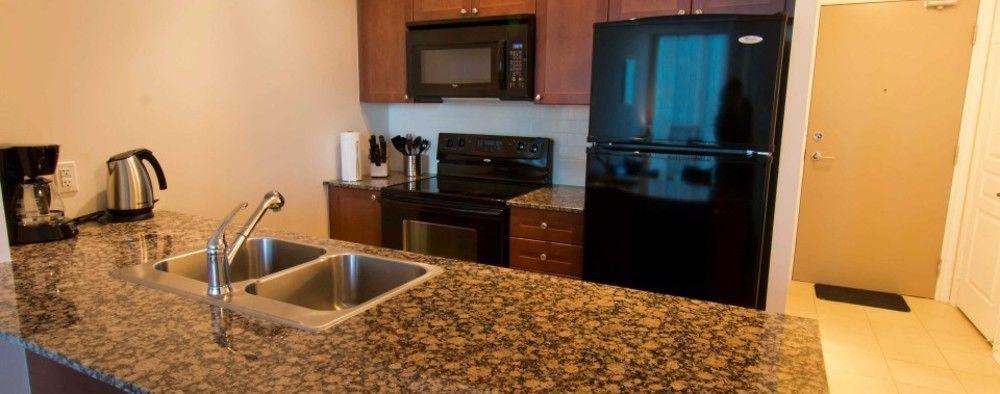 Maplewood Suites - Square One Mississauga Luaran gambar