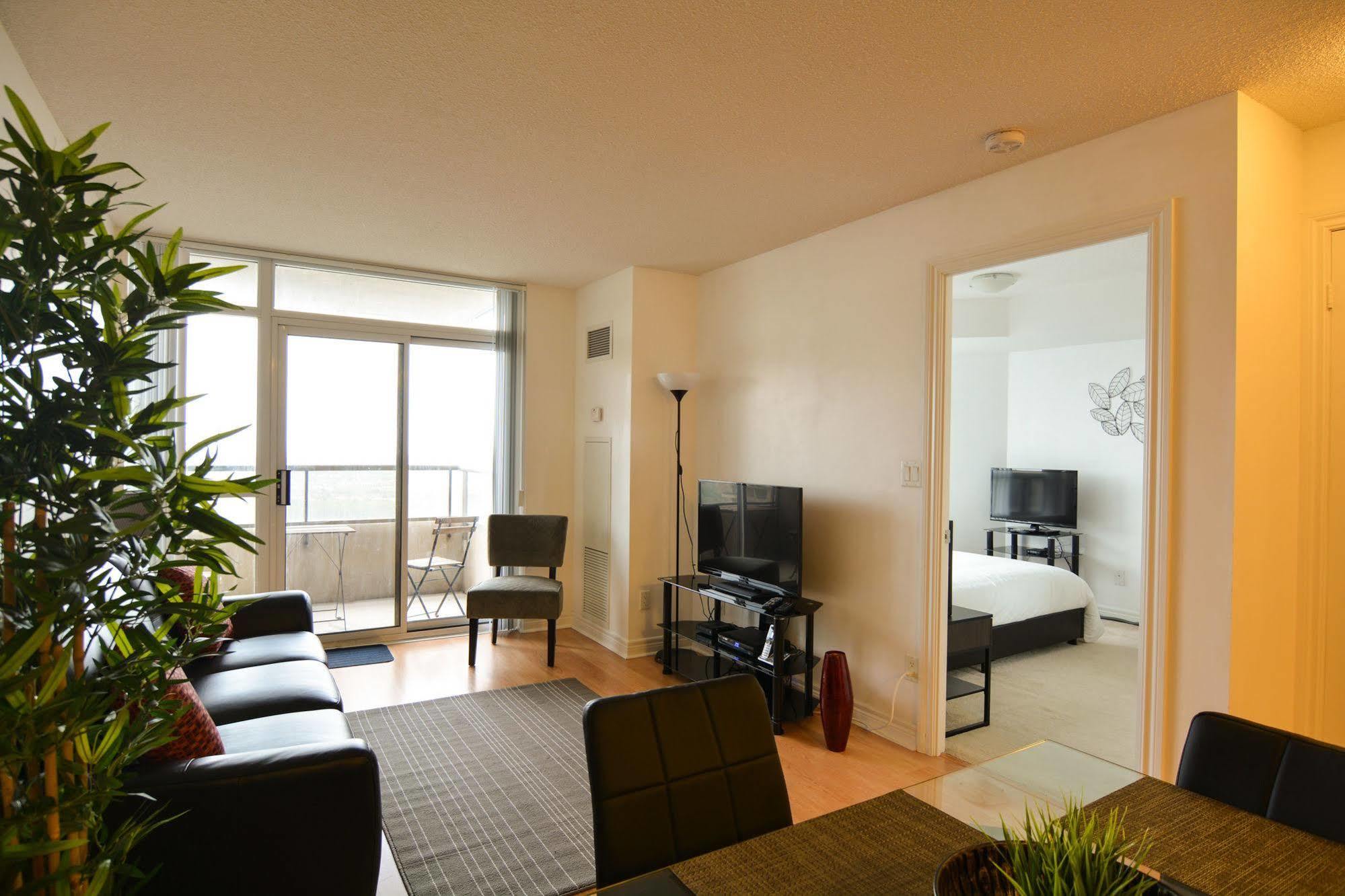 Maplewood Suites - Square One Mississauga Luaran gambar